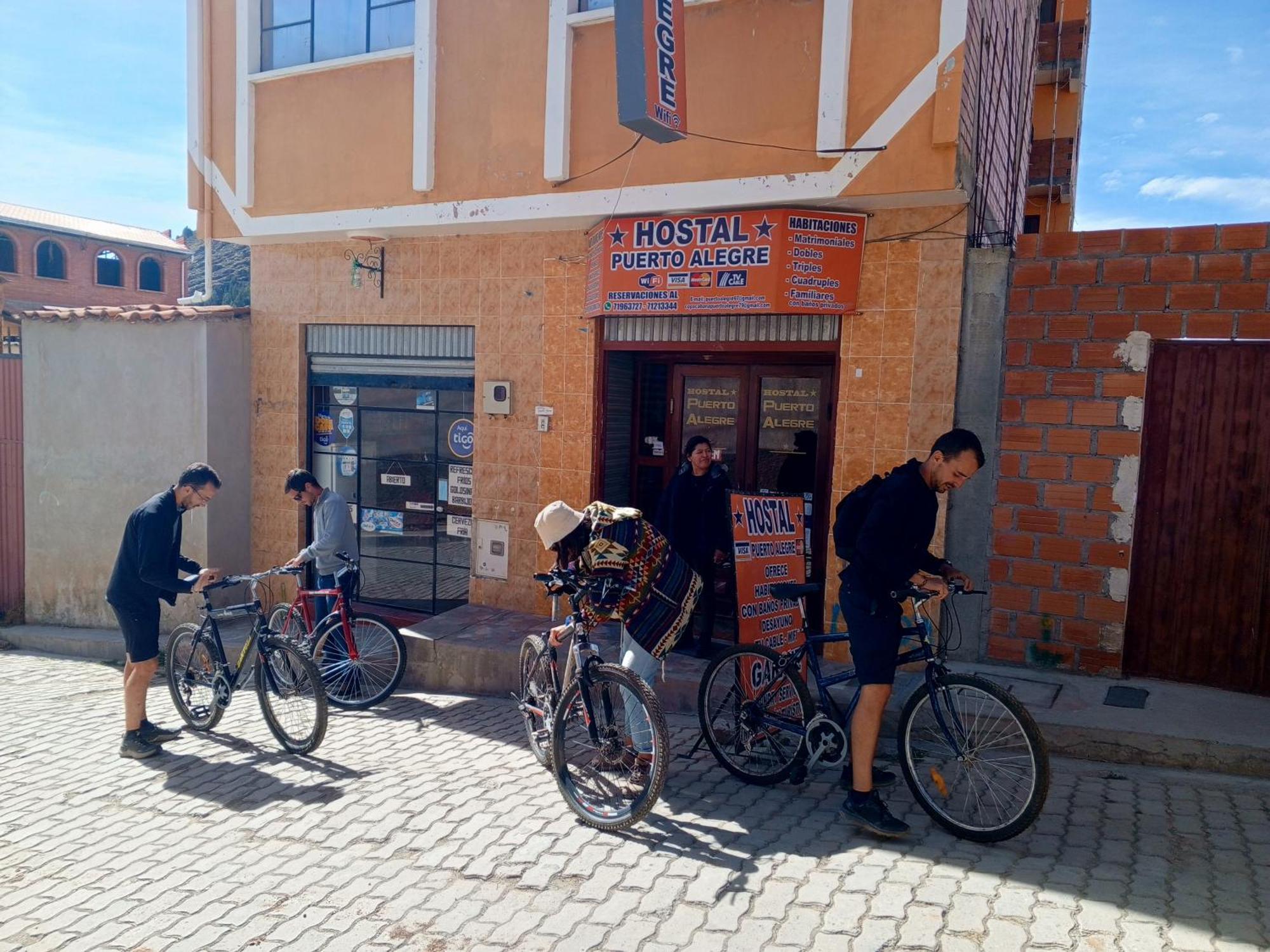 Hostal Puerto Alegre Copacabana  Exterior photo